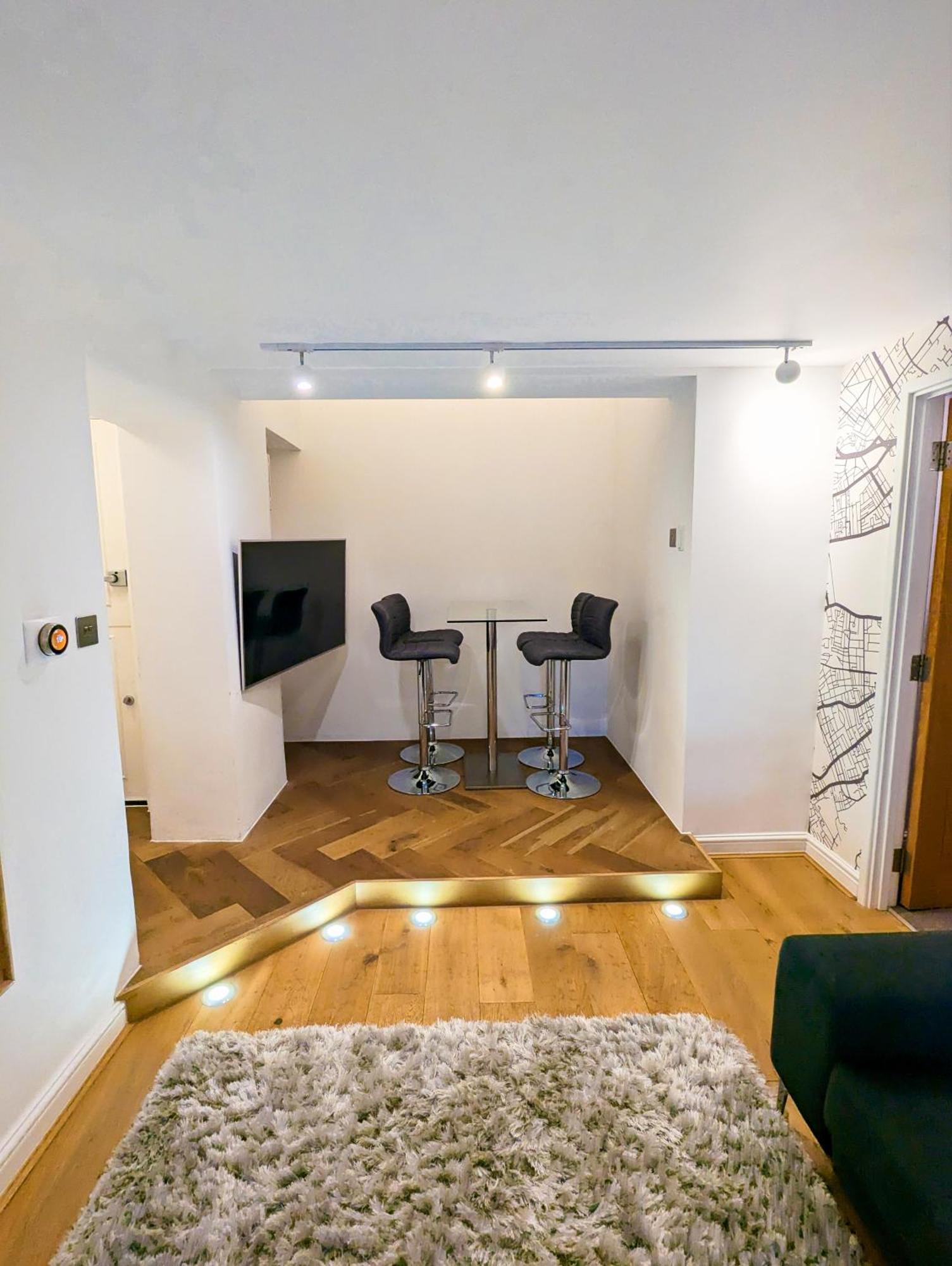 Modern 1 Bedroom Apartment In Kensington Londra Dış mekan fotoğraf